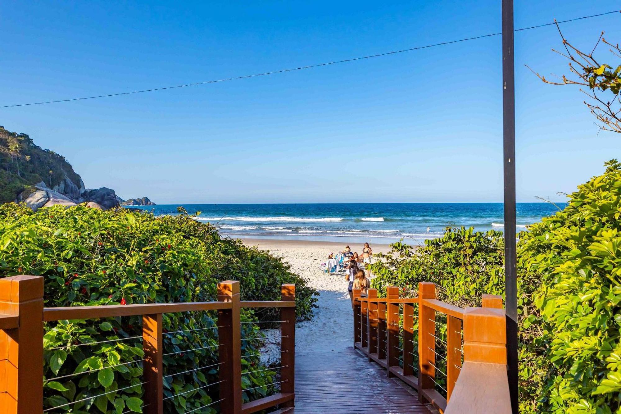 Varandas Do Atlantico - Confortavel Apto Em Condominio Pe Na Areia Bombinhas Bagian luar foto